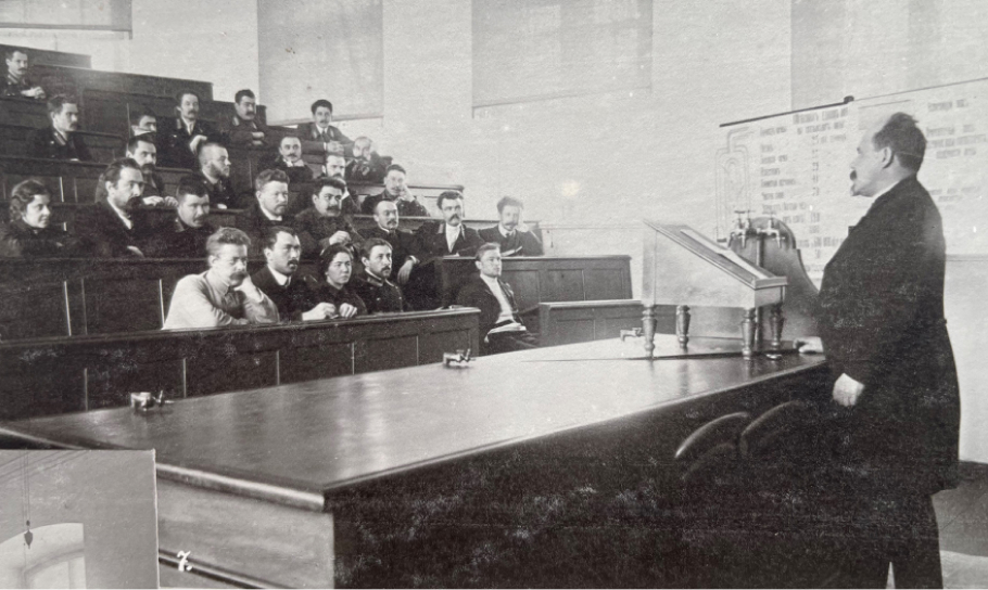 Фото Лекция по гигиене профессора П.Н. Лащенкова.1910 г.jpg
